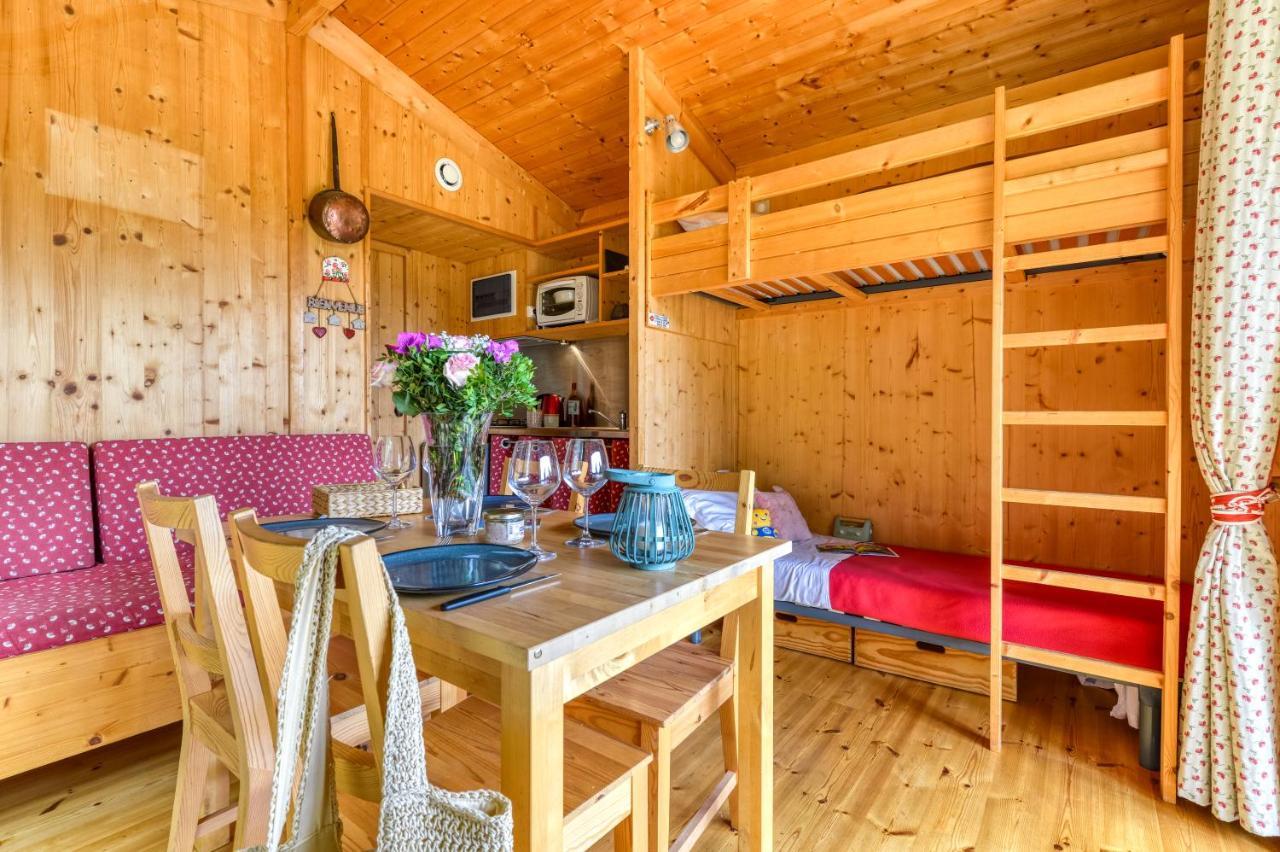 Camping La Serre Aigues-Vives  Zewnętrze zdjęcie