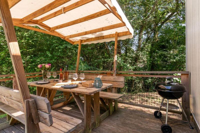 Camping La Serre Aigues-Vives  Zewnętrze zdjęcie