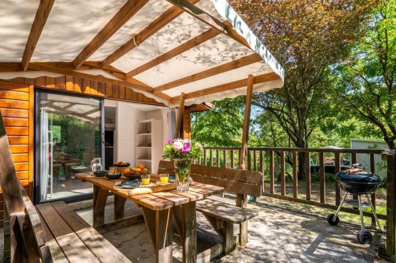 Camping La Serre Aigues-Vives  Zewnętrze zdjęcie