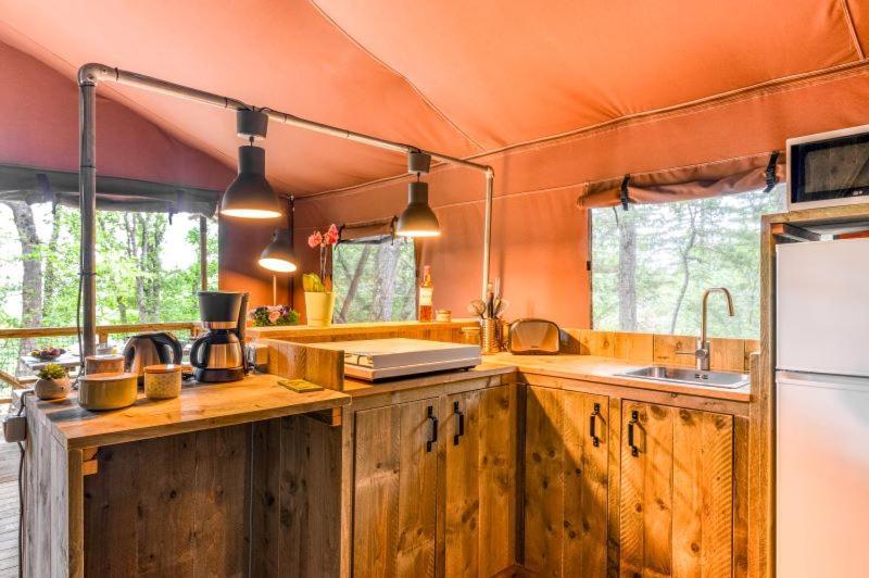 Camping La Serre Aigues-Vives  Zewnętrze zdjęcie